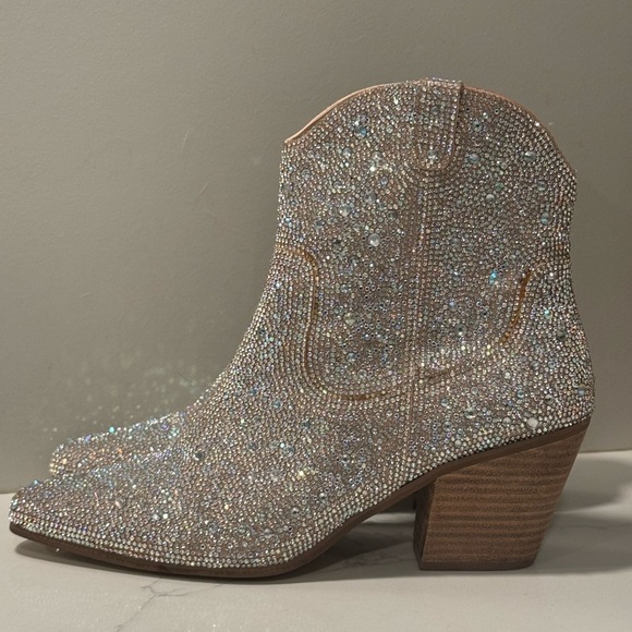 Matisse Rhinestone Embellished Western Ankle Boots! - Picture 6 of 15